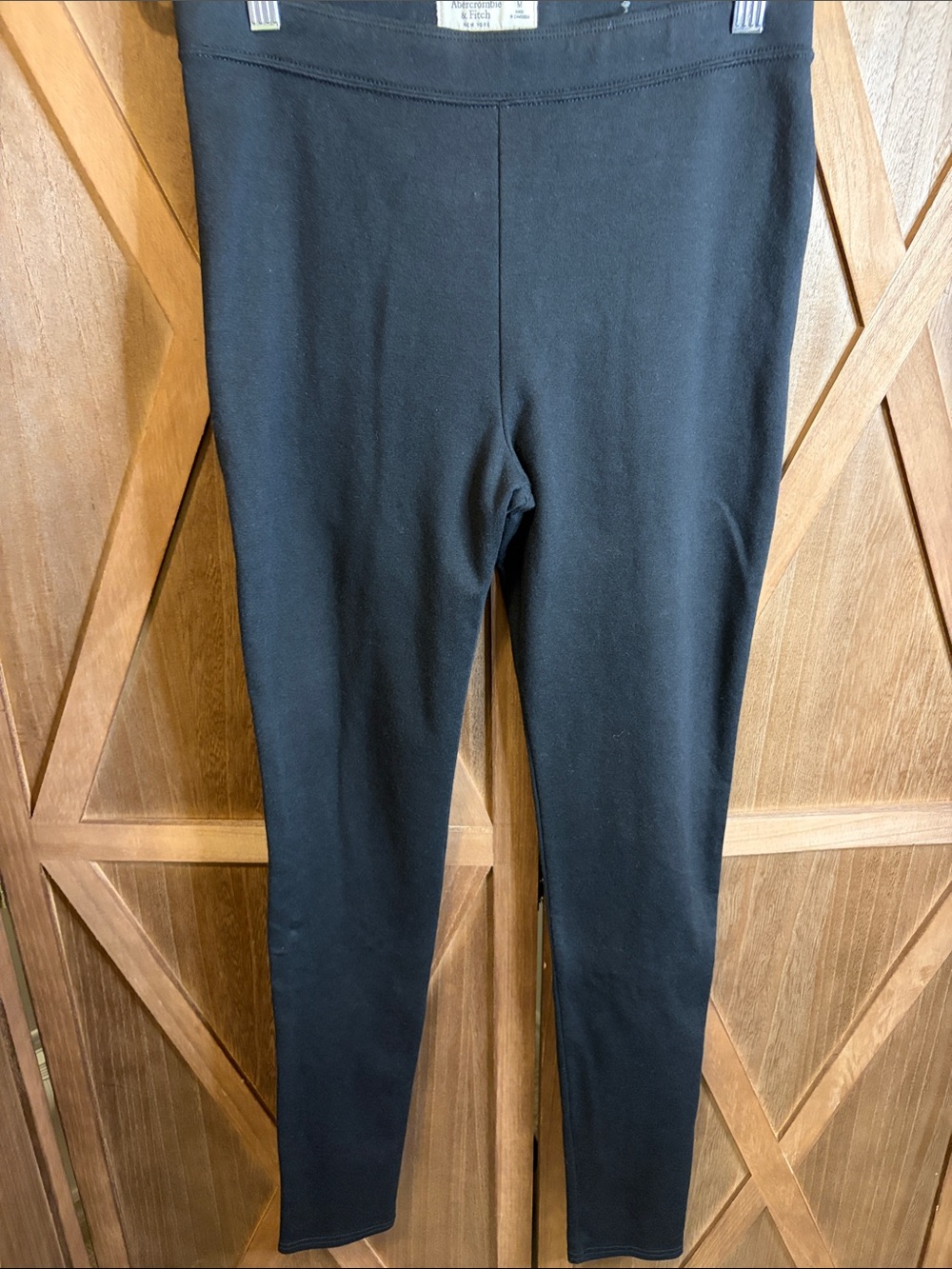 ABERCROMBIE & FITCH Black High Rise Ponte Leggings SIZE MEDIUM